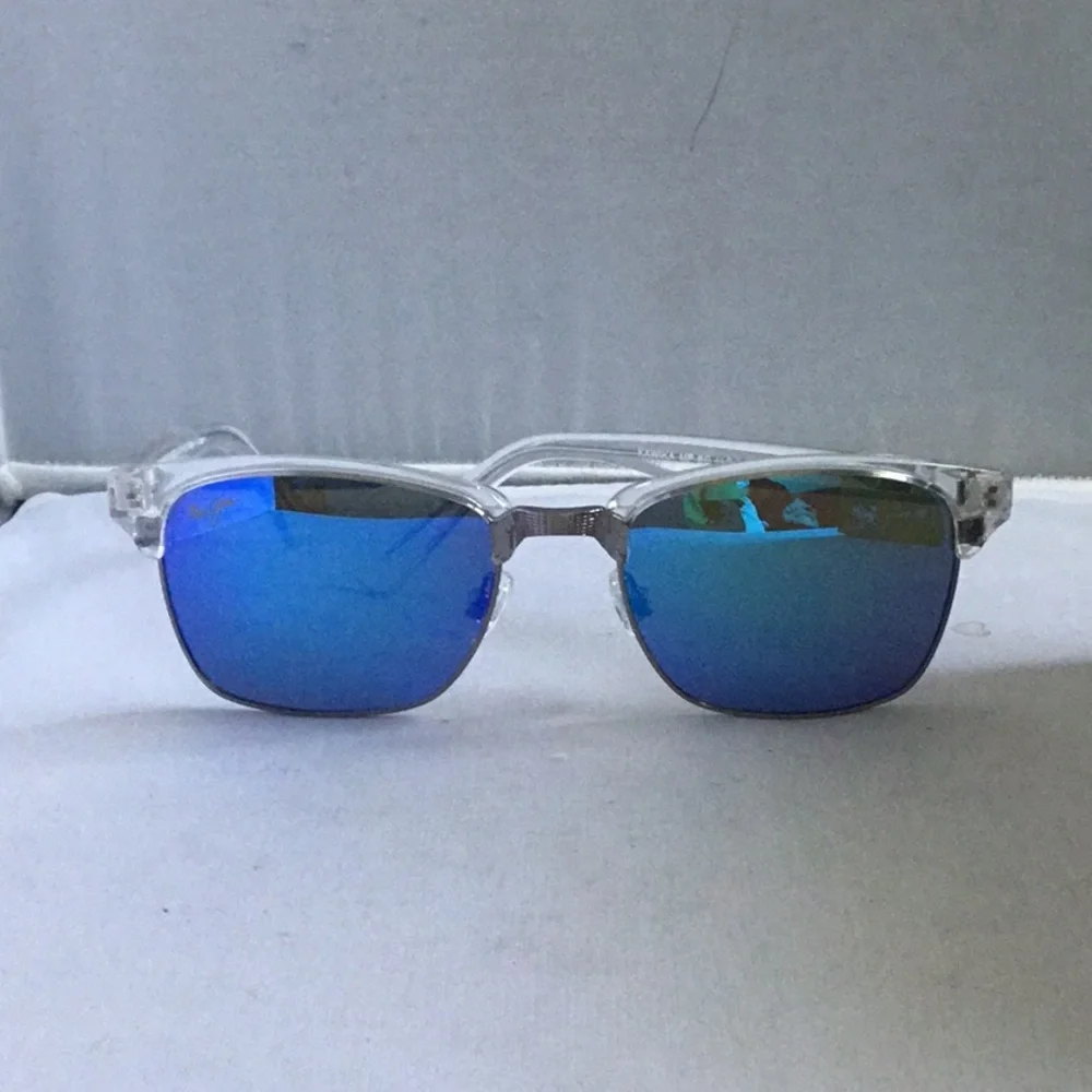 Maui Jim KAWIKA Silver Frame Sunglasses with Blue Polarized  Lenses.